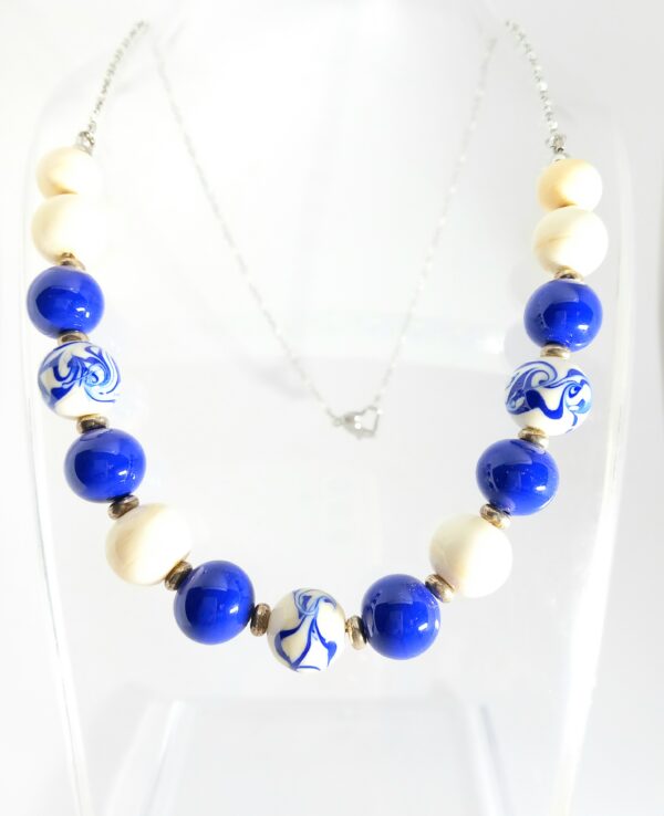 collana perle in vetro di murano avorio e blu mer de chine